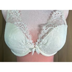 Simone Perele
Wish Triangle 
Contour
Bra
Ivory
34D